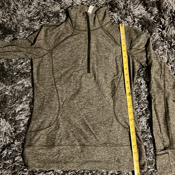 Lululemon 1/4 zip pullover. Super soft. Army green - Picture 6 of 6